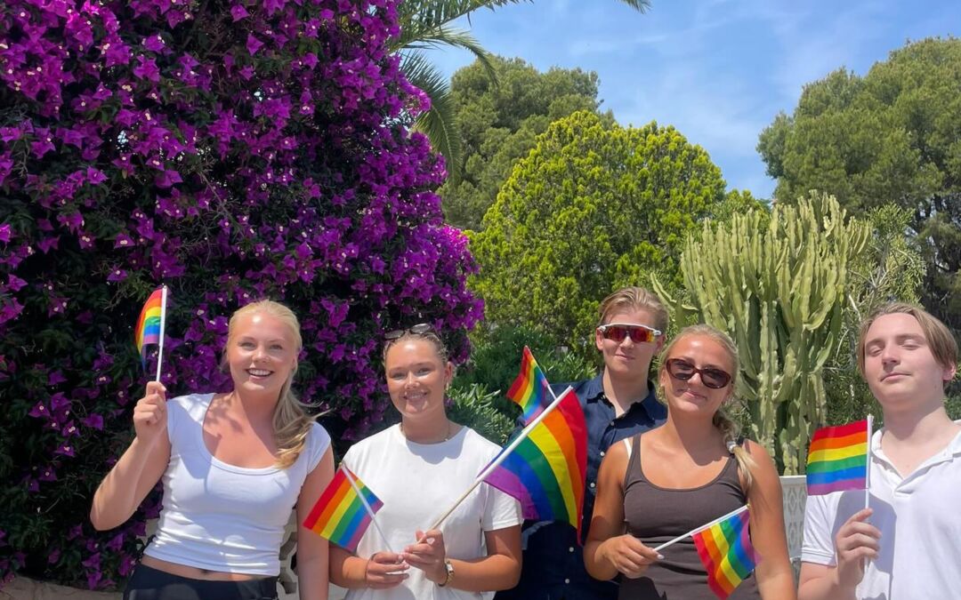 KJÆRLIGHET OG PRIDE PÅ DNSCB